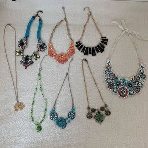 BUNDLE Vintage Necklaces (8)
